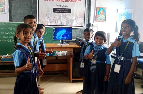 Computers-powering-classroom-futures-2