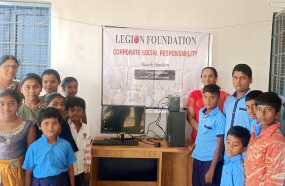 Computers-powering-classroom-futures-3